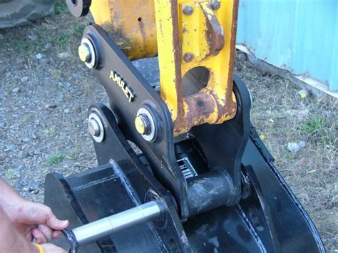 hydraulic hitch for mini excavator|amulet mini hitch.